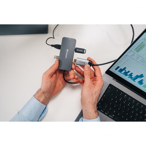 USB (3.2) hub 5-port, 32150, szara, długość przewodu 15cm, Verbatim, 1x USB C, 2x USB A, 1x HDMI USB (3.2) hub 5-port, 32150, szara, długość przewodu 15cm, Verbatim, 1x USB C, 2x USB A, 1x HDMI