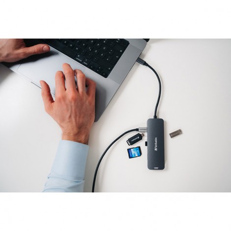 USB (3.2) hub 8-port, 32151, szara, długość przewodu 15cm, Verbatim, 1x USB C, 3x USB A, 2x HDMI, 1x SD 3.0 USB (3.2) hub 8-port, 32151, szara, długość przewodu 15cm, Verbatim, 1x USB C, 3x USB A, 2x HDMI, 1x SD 3.0