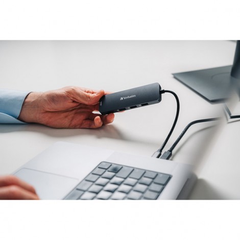 USB (3.2) hub 8-port, 32151, szara, długość przewodu 15cm, Verbatim, 1x USB C, 3x USB A, 2x HDMI, 1x SD 3.0 USB (3.2) hub 8-port, 32151, szara, długość przewodu 15cm, Verbatim, 1x USB C, 3x USB A, 2x HDMI, 1x SD 3.0