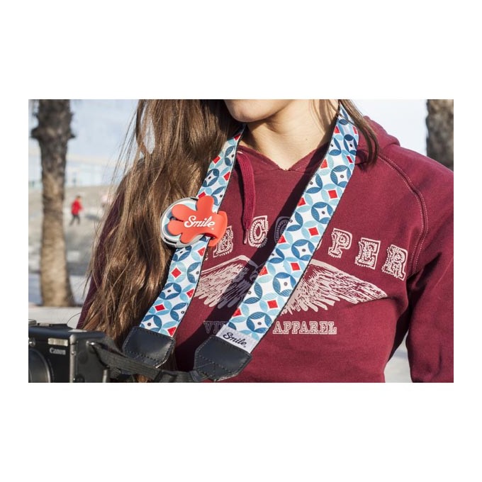 Smile klips do mocowania osłony obiektywu Giveme5, czerwony, 16400, EOL