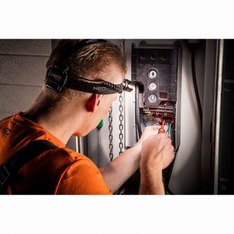 Lampka czołowa led, 3xAAA, aluminium, czarna, Funkcja zoom, 3 rodzaje świecenia